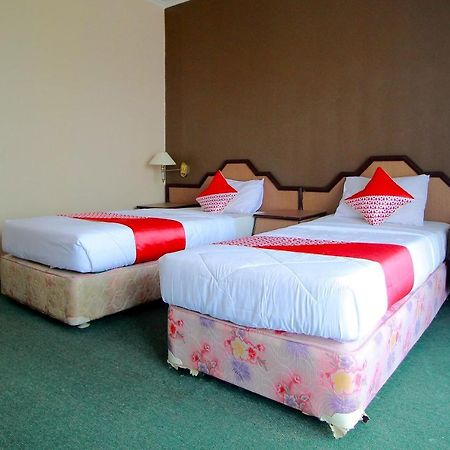 Oyo 2360 Hotel Rio Bengkulu Luaran gambar