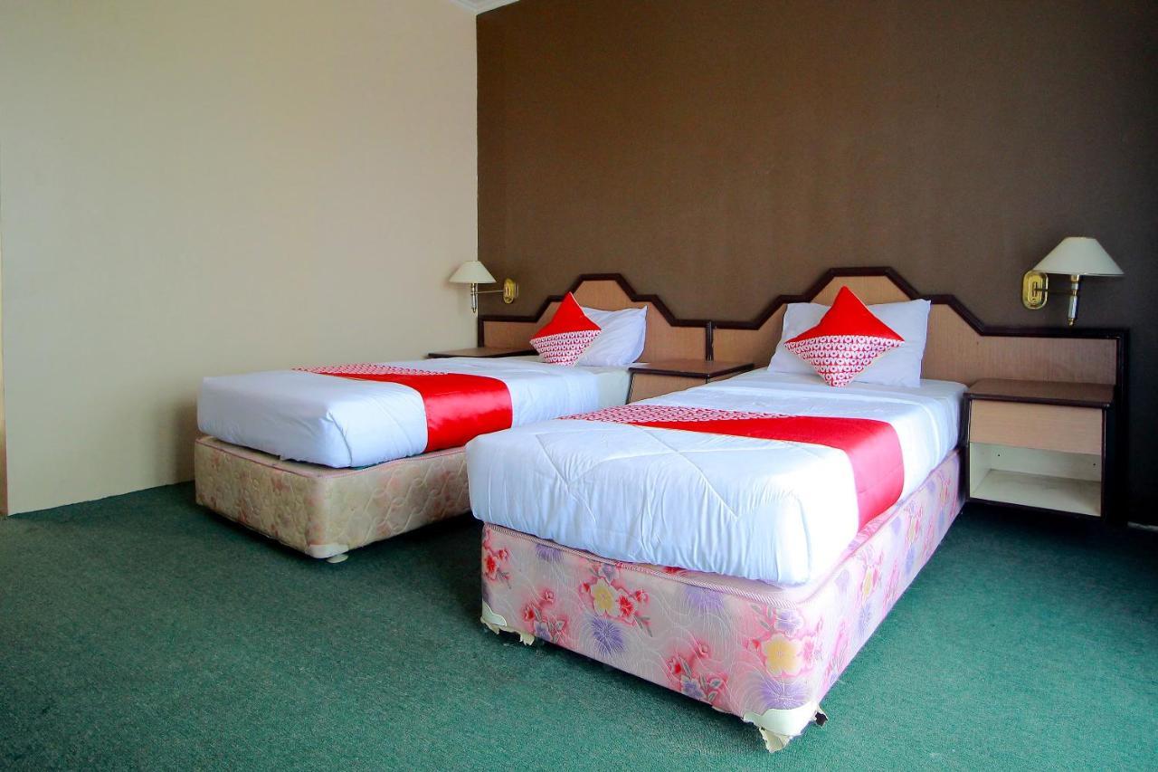 Oyo 2360 Hotel Rio Bengkulu Luaran gambar