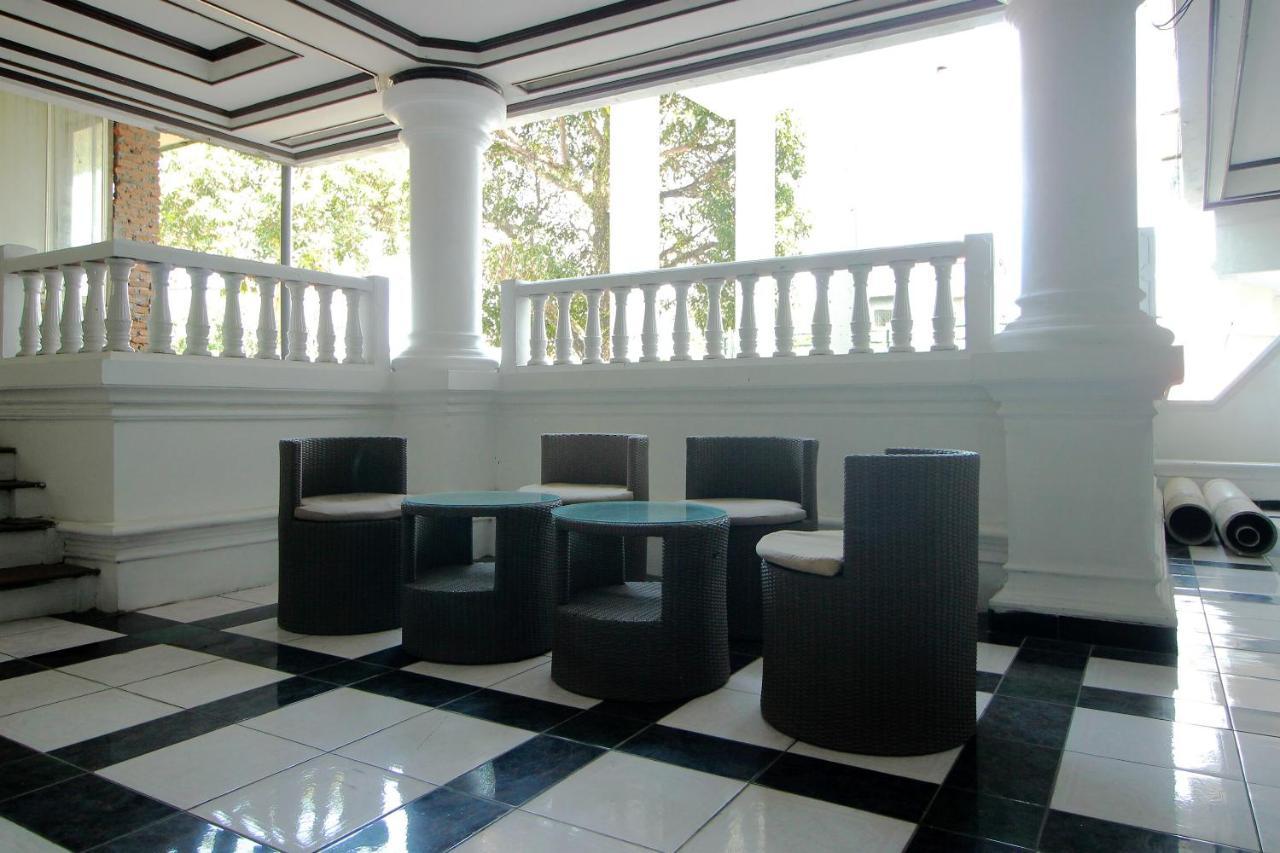 Oyo 2360 Hotel Rio Bengkulu Luaran gambar
