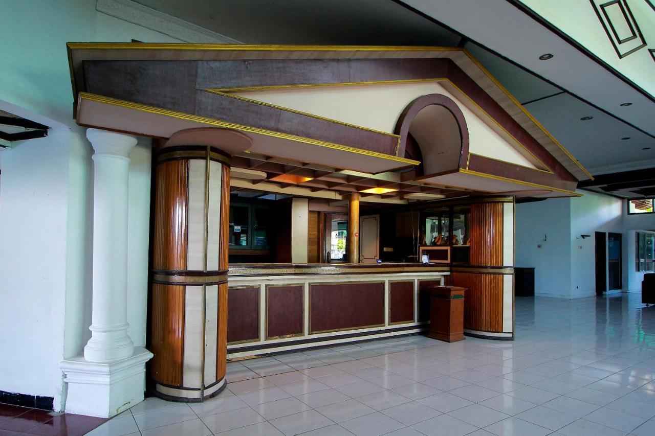 Oyo 2360 Hotel Rio Bengkulu Luaran gambar