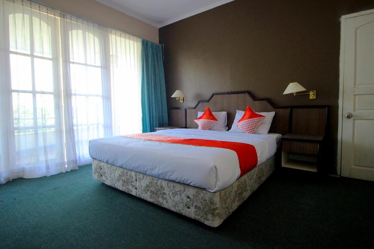 Oyo 2360 Hotel Rio Bengkulu Luaran gambar