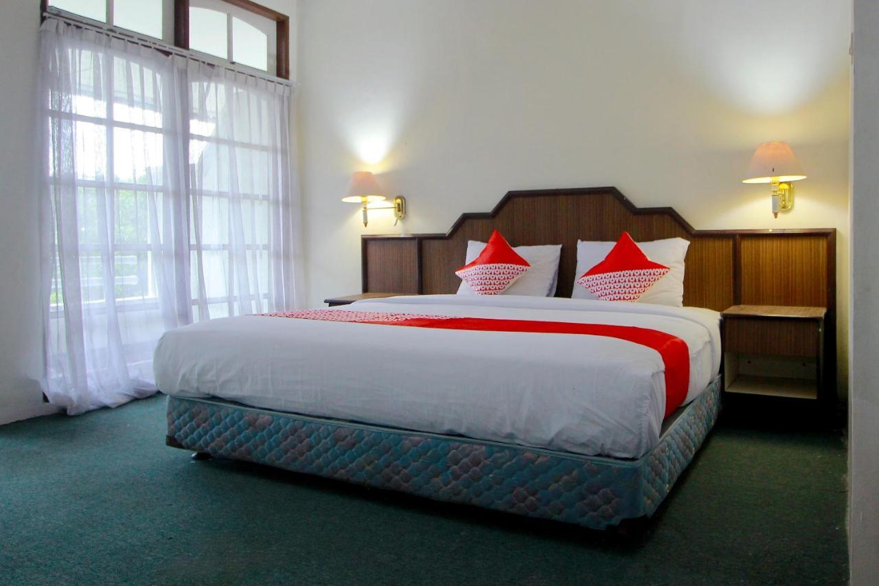 Oyo 2360 Hotel Rio Bengkulu Luaran gambar