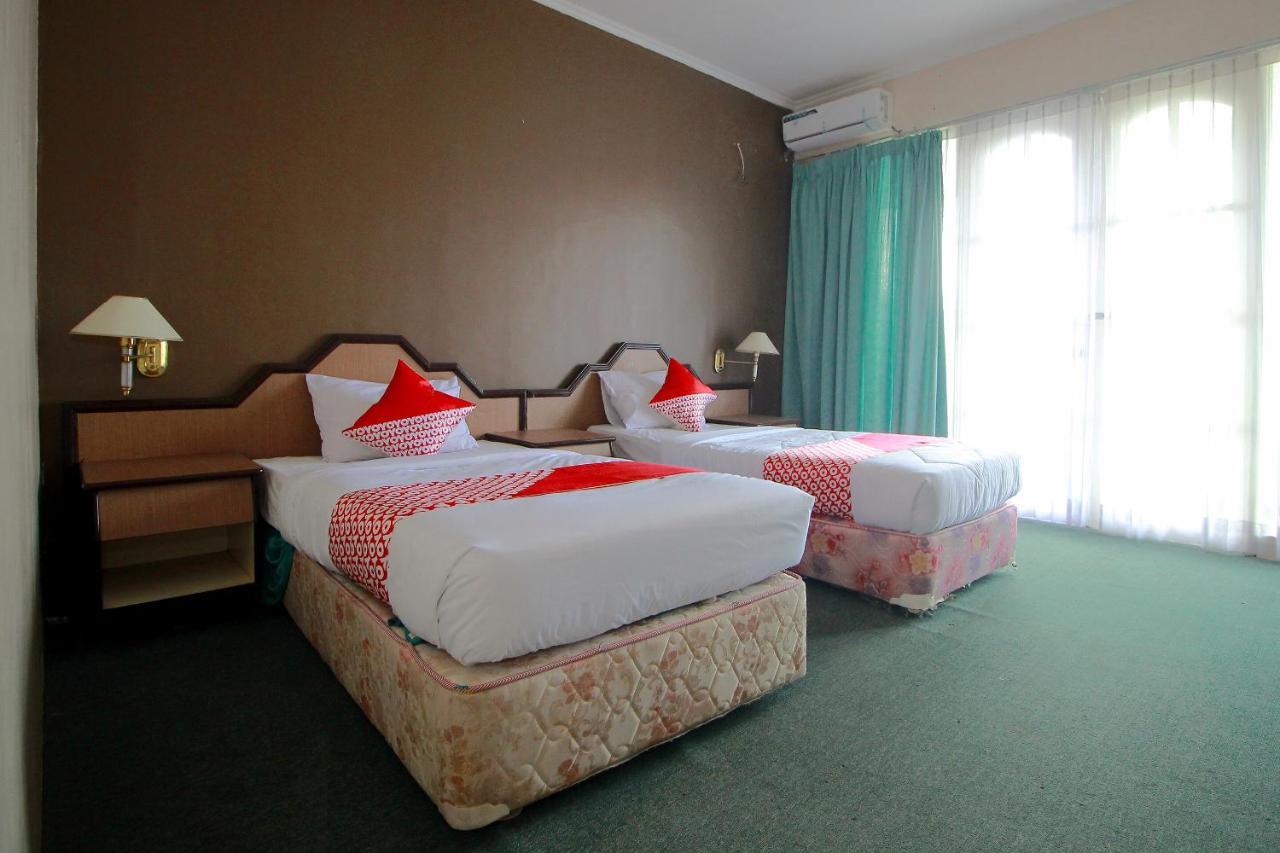 Oyo 2360 Hotel Rio Bengkulu Luaran gambar