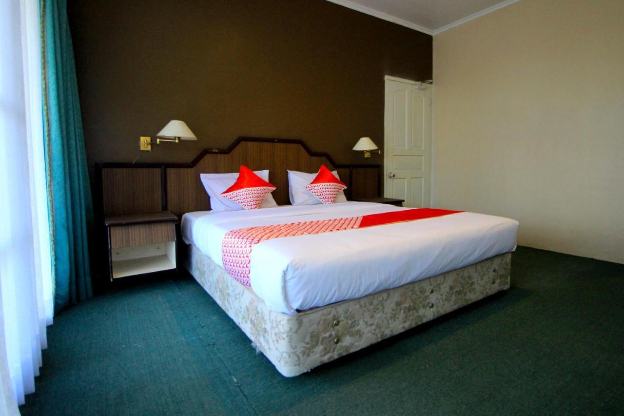 Oyo 2360 Hotel Rio Bengkulu Luaran gambar