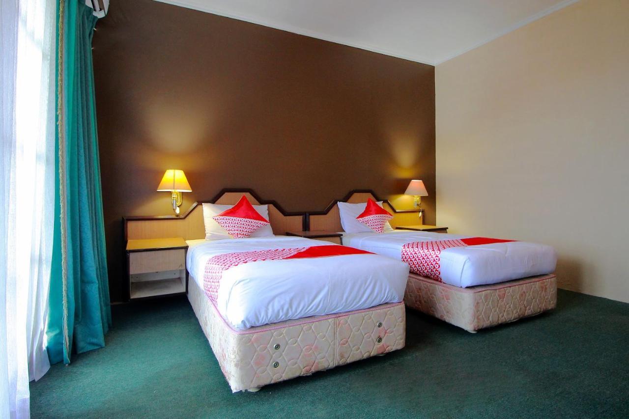 Oyo 2360 Hotel Rio Bengkulu Luaran gambar