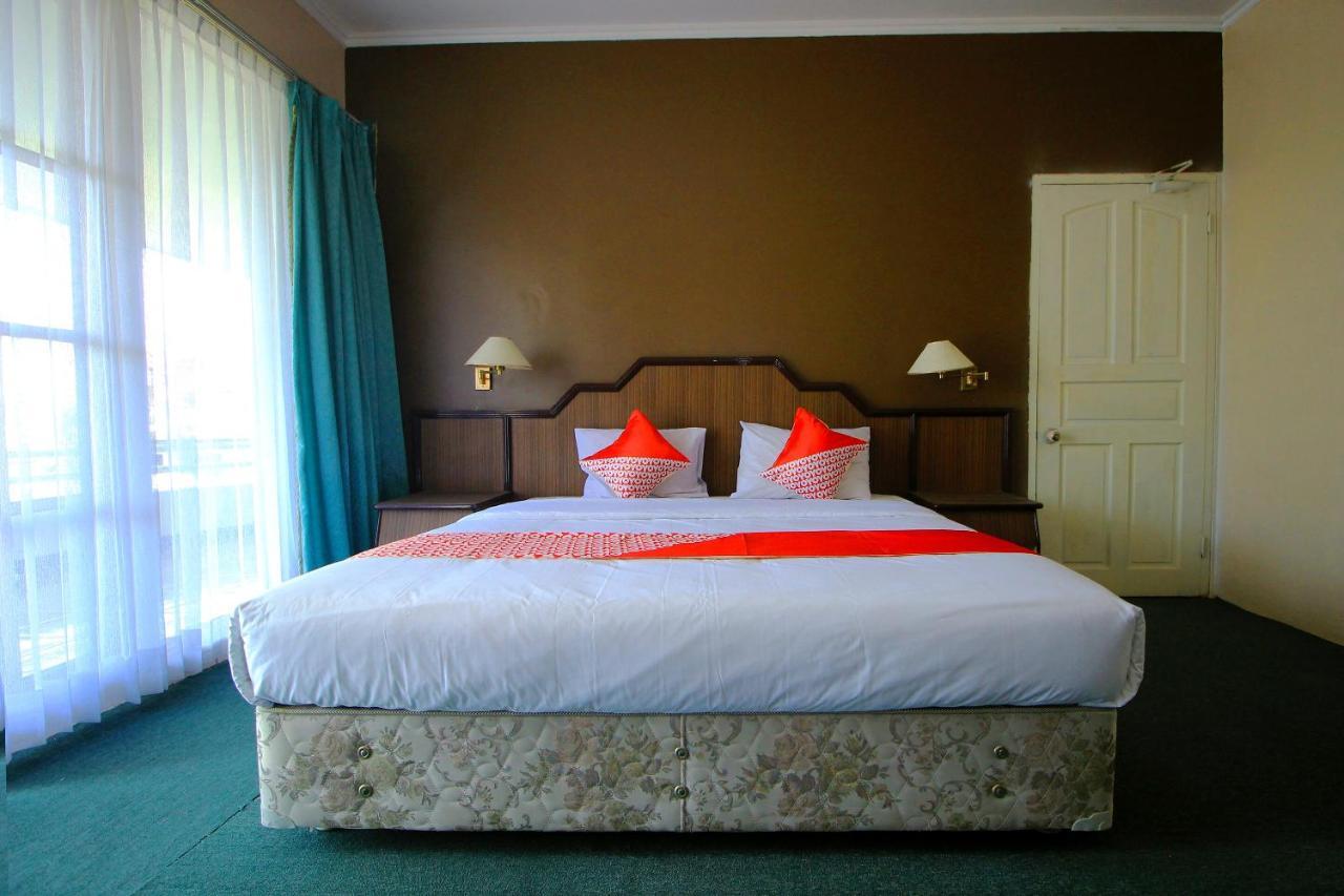 Oyo 2360 Hotel Rio Bengkulu Luaran gambar