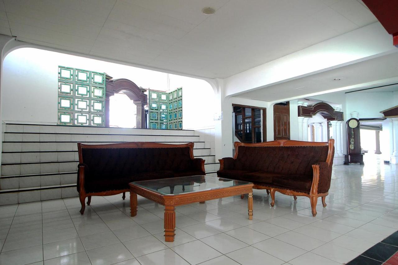 Oyo 2360 Hotel Rio Bengkulu Luaran gambar
