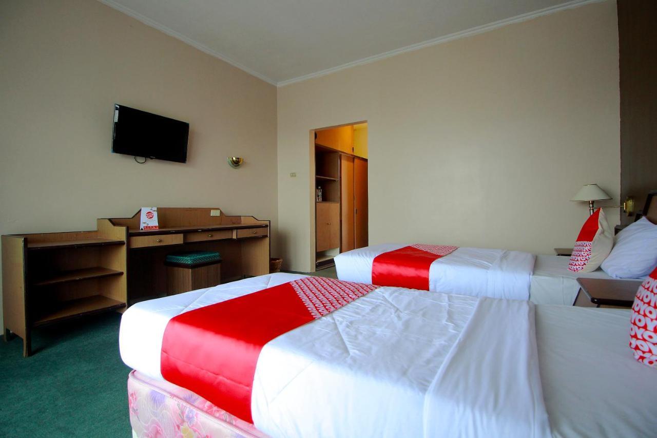 Oyo 2360 Hotel Rio Bengkulu Luaran gambar