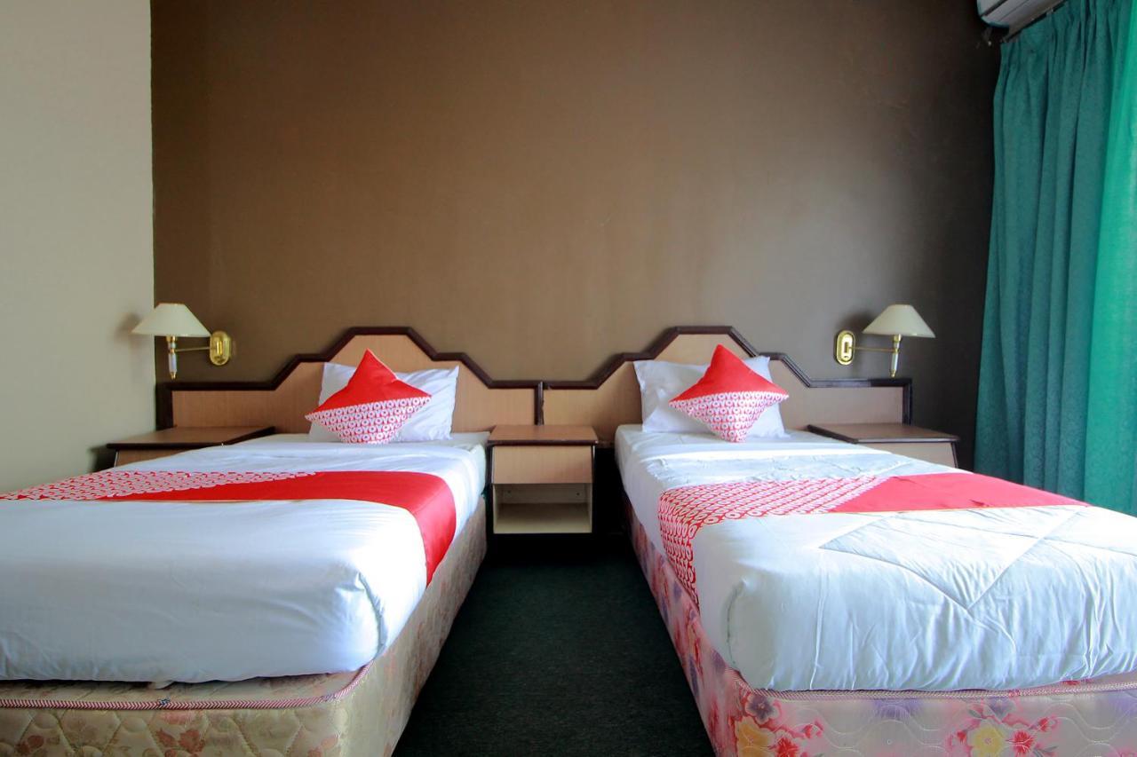 Oyo 2360 Hotel Rio Bengkulu Luaran gambar
