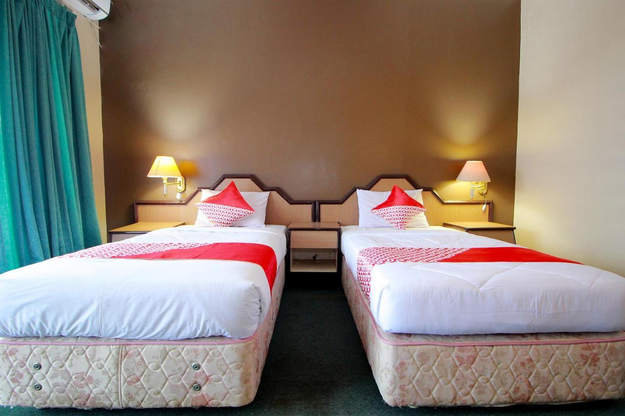 Oyo 2360 Hotel Rio Bengkulu Luaran gambar